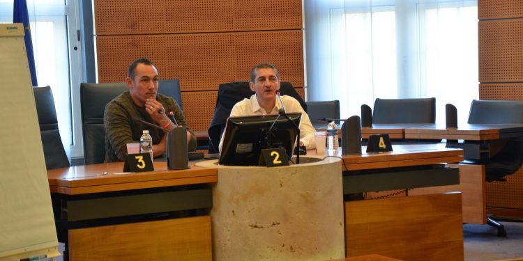 Challenge JO UNSS/MAIF : Jean-Pierre Siutat auprès des Jeunes Officiels