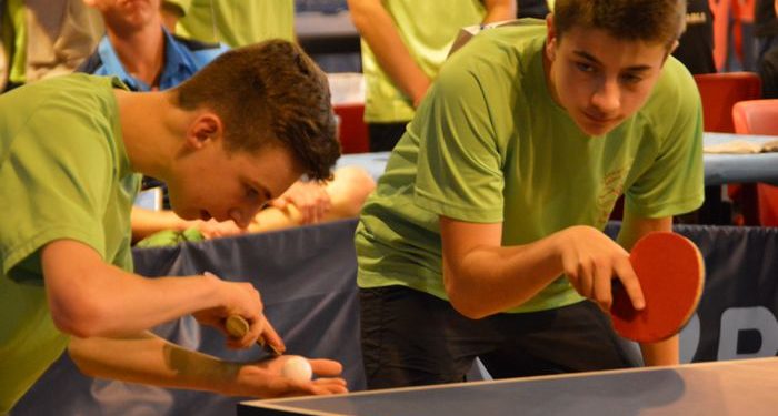 Ping ping ping ping ping pong !