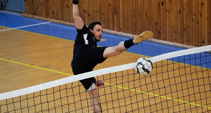 Tennis Ballon : Trois équipes prennent la tête