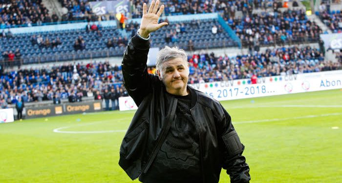 Pierre Ménès : « On me taxe de corporatiste »