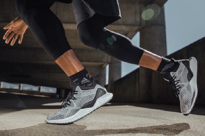Beyond Dévoile Chaussure La Alphabounce Adidas KJl1cF