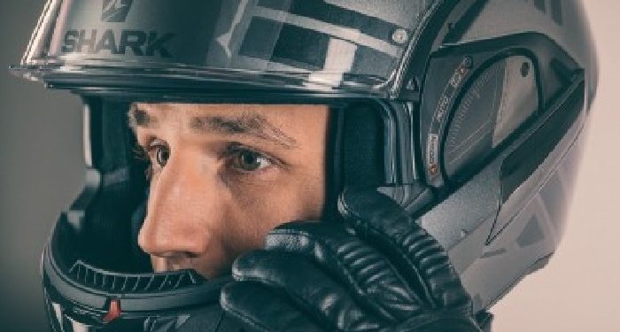 Johann Zarco égérie de la campagne publicitaire SHARK Helmets