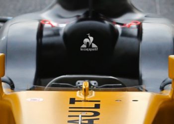 Le coq sportif habille l&rsquo;écurie Renault Sport F1