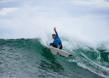 World Surf League : Johanne Defay en quarts à Bells Beach