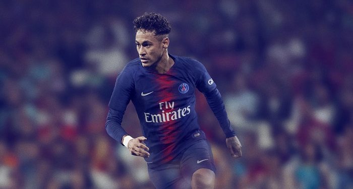 Nike dévoile le nouveau maillot domicile du Paris Saint-Germain
