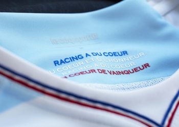 Top 14 : Le Racing 92 dévoile son nouveau maillot