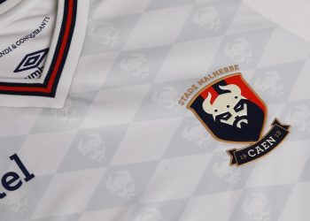 Ligue 1 : Umbro dévoile le nouveau maillot extérieur du SM Caen