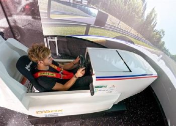 Pierre Gasly teste le nouveau simulateur de la FFSA Academy