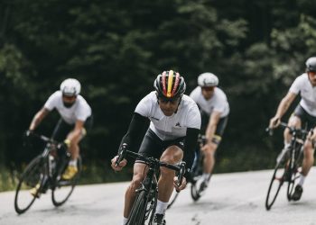 Le coq sportif rend hommage au Tour à l’Alpe d’Huez