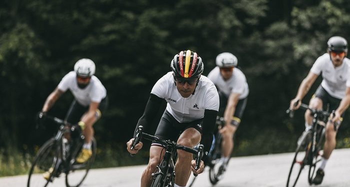 Le coq sportif rend hommage au Tour à l’Alpe d’Huez