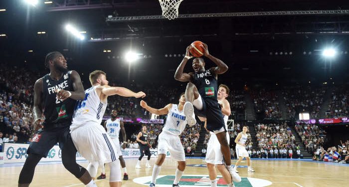 Qualifications Coupe du monde 2019 : Les Bleus réagissent