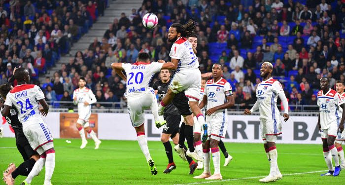L’Olympique Lyonnais prolonge avec adidas