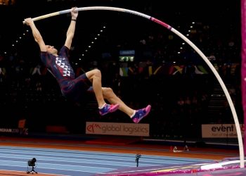 Les meilleurs perchistes au meeting de Paris indoor 2019