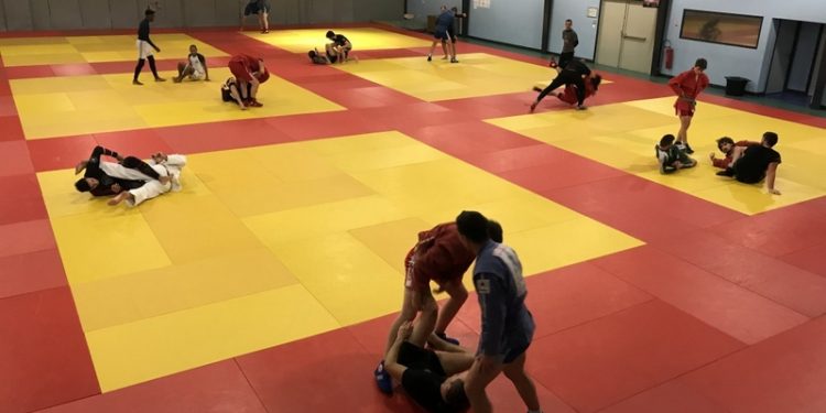 La lutte se fait une place à Bayonne