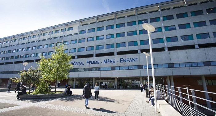 Quand les joueurs de l’OL rendent visite aux enfants