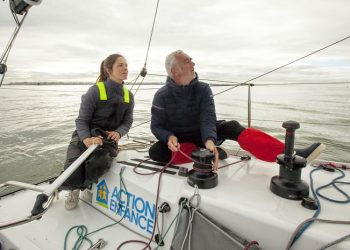 Voile : Loïck Peyron transmet sa passion