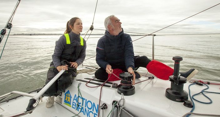 Voile : Loïck Peyron transmet sa passion