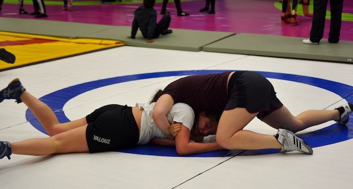 Le Beach wrestling, « le même sport d’une manière différente »
