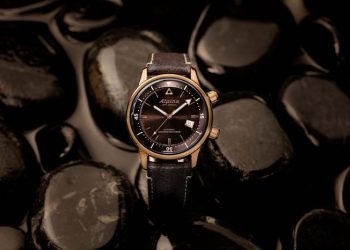 Alpina dévoile la montre Seastrong Diver Heritage