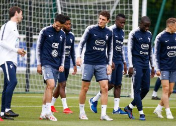 Équipe de France : la conférence de Blaise Matuidi et Benjamin Pavard en direct