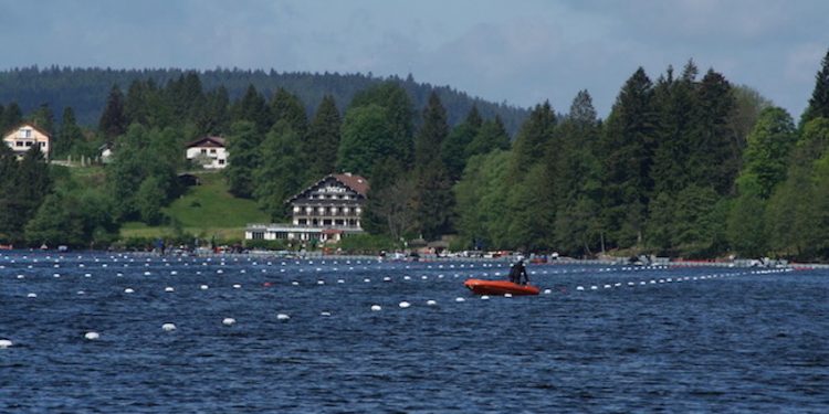 Plus de 1 000 rameurs à toute vitesse sur le Lac de Gérardmer