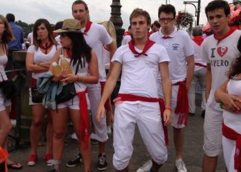 Le lancer de noyau d’olive, un amusement fédéré