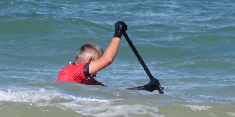 Le longe-côte, l’activité de plein air qui séduit le littoral breton