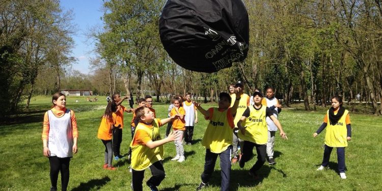 « Sport en mixte » attire la jeunesse en Île-de-France