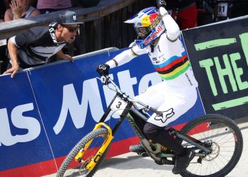 Loïc Bruni vainqueur de la Coupe du monde UCI de VTT de descente