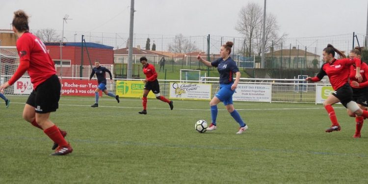Les filles balle au pied à Reims