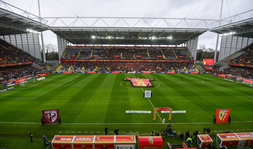 Le kop en tribune latérale Au nord, c'est le stade Bollaert !