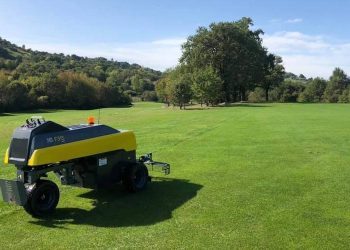 La tondeuse autonome de l’Ecogolf de l’Ariège, une première mondiale