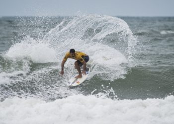 Surf : Michel Bourez représentera la France à Tokyo en 2020