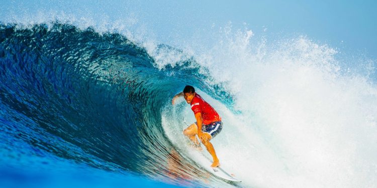 Surf : Paris 2024 opte pour Tahiti