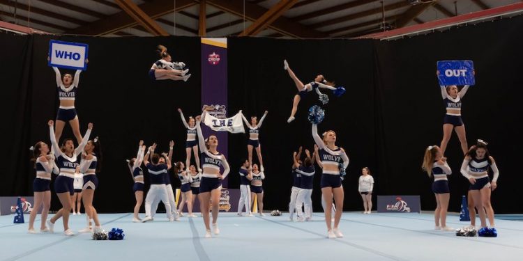 Cheerleaders : Les Wolves de Toulouse à la recherche du titre mondial