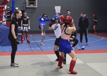 Les meilleurs étudiants combattants en kick boxing et muay thaï réunis