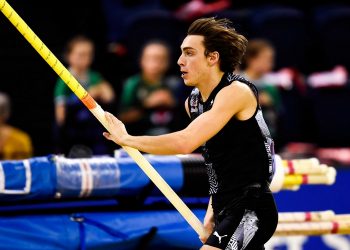 Athlétisme : un duel Duplantis – Lavillenie à Clermont-Ferrand