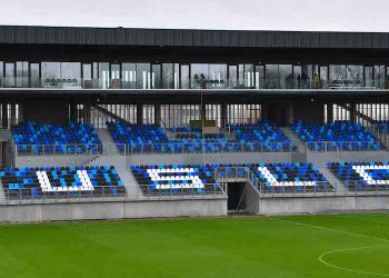 Le stade Tribut de Dunkerque ouvre sa nouvelle tribune Honneur