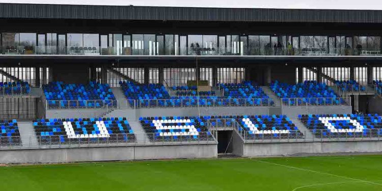 Le stade Tribut de Dunkerque ouvre sa nouvelle tribune Honneur