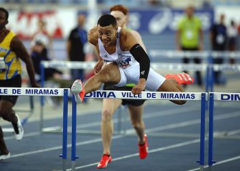 Sasha Zhoya bat le record du monde juniors du 60 m haies