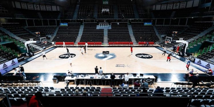 Coup d’arrêt pour les sports collectifs