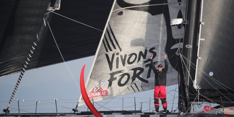 Jérémie Beyou, vainqueur de la Vendée-Arctique-Les Sables d’Olonne