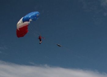 Le parachutisme en vedette à Laval