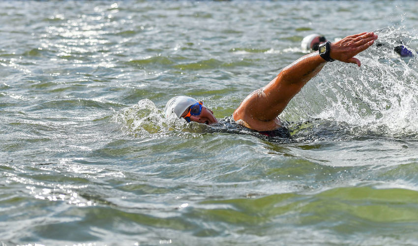 De la nage solidaire dans la Méditerranée