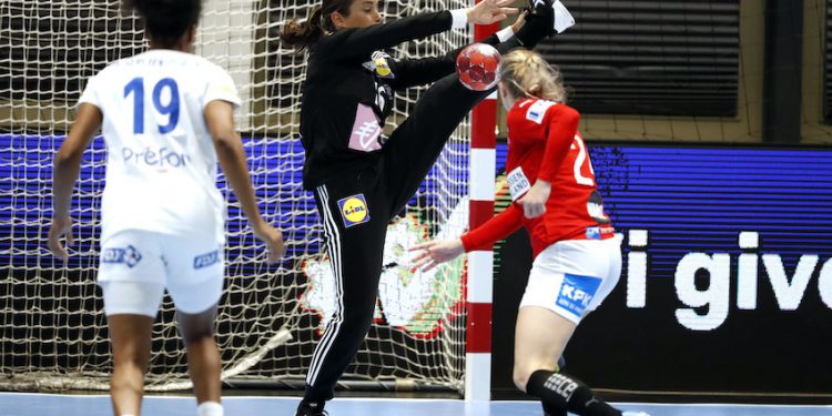 Handball : bilan positif pour les Bleues en Golden League