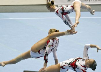 Les collectifs France gymnastique acrobatique en stage à Rennes