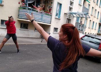 Novembre en confinement, sport aux balcons à Millau