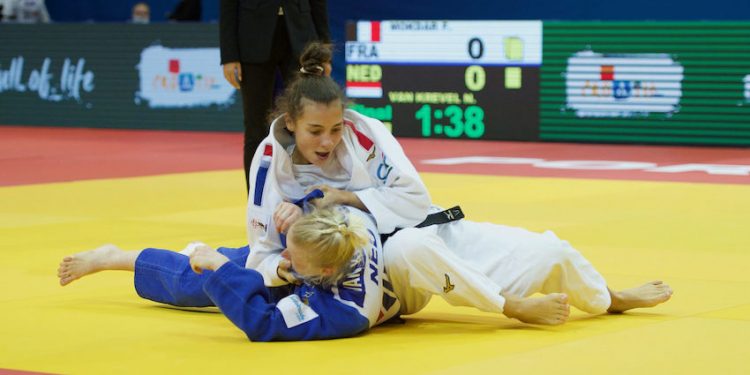 Faïza Mokdar, ceinture or chez les juniors