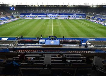 Pour une expérimentation du retour du public dans les enceintes sportives