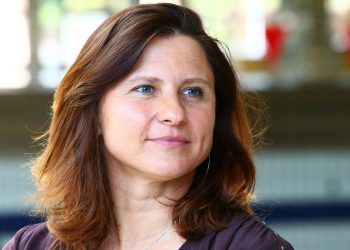 Roxana Maracineanu : « Préparer une reprise progressive »